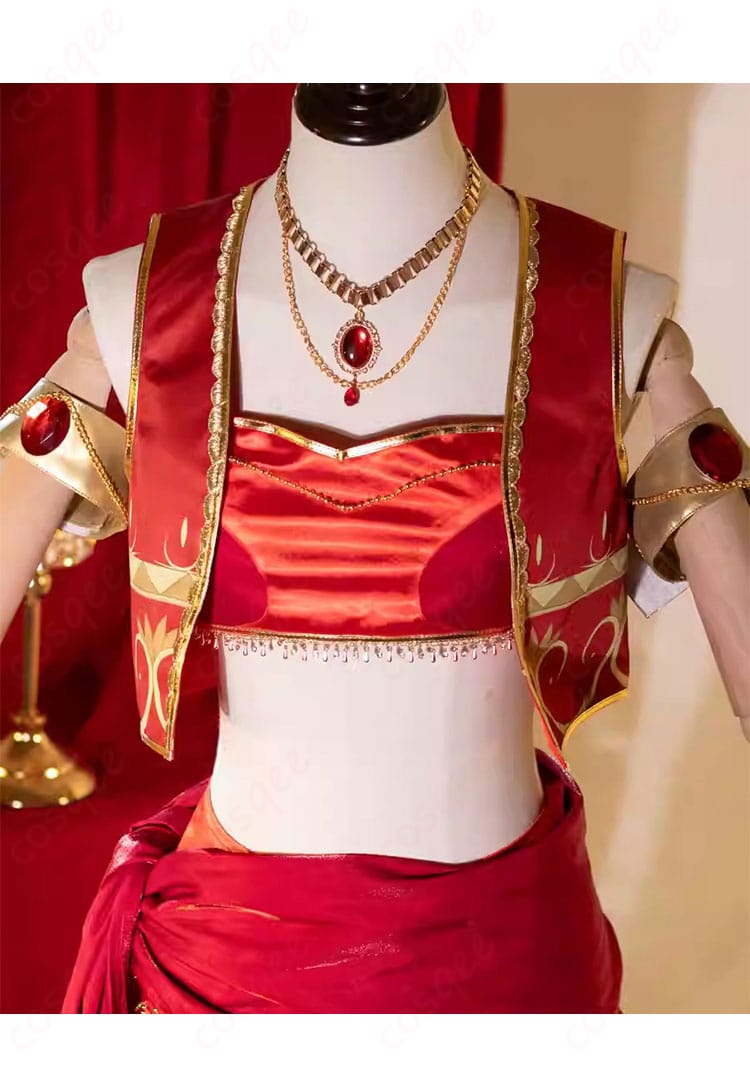 愛城華恋 コスプレ衣装の装飾細部。繊細な刺繍や花柄の装飾が美しいディテールに仕上げています。