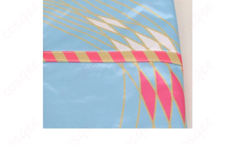 ホロライブ 小鳥遊キアラ お正月コスプレ衣装の腰封装飾のディテール。お正月らしい豪華な装飾が魅力です。