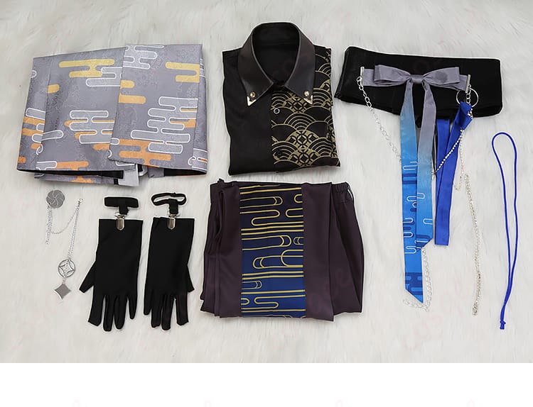 商品セット内容、コート、シャツ、ズボンなどのアイテムが揃っています。