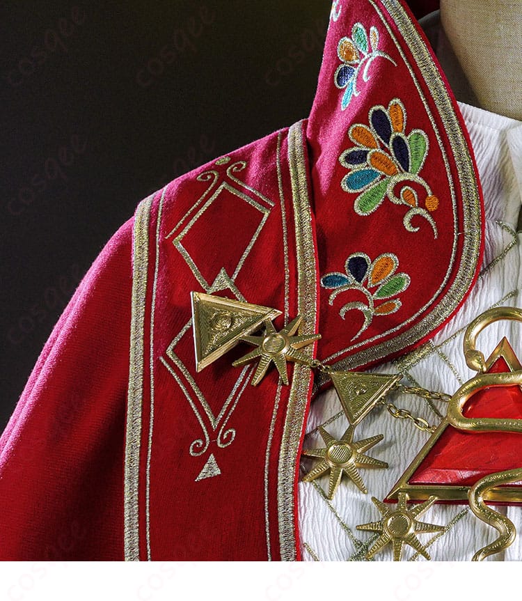 衣装の襟部分の装飾、キャラクターらしい独特なデザイン。