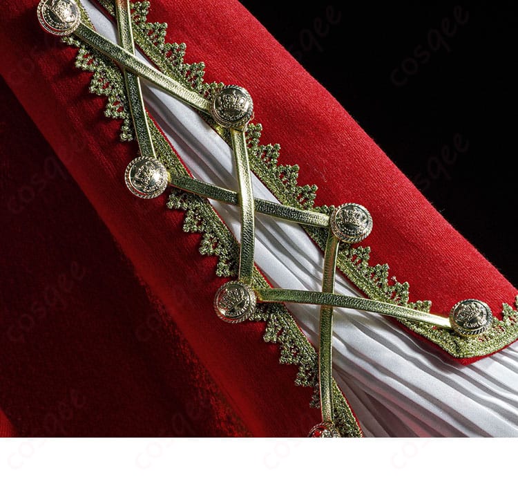 袖部分のディテール、精緻な装飾が美しい。