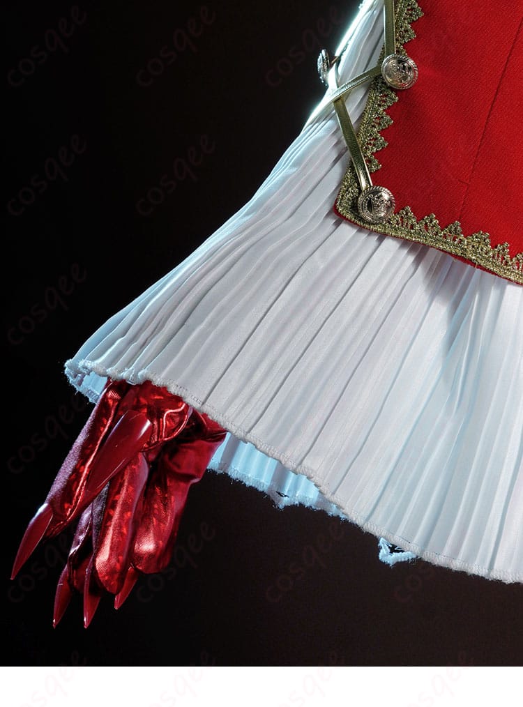 袖口の繊細な装飾、キャラクターの特徴を忠実に再現。