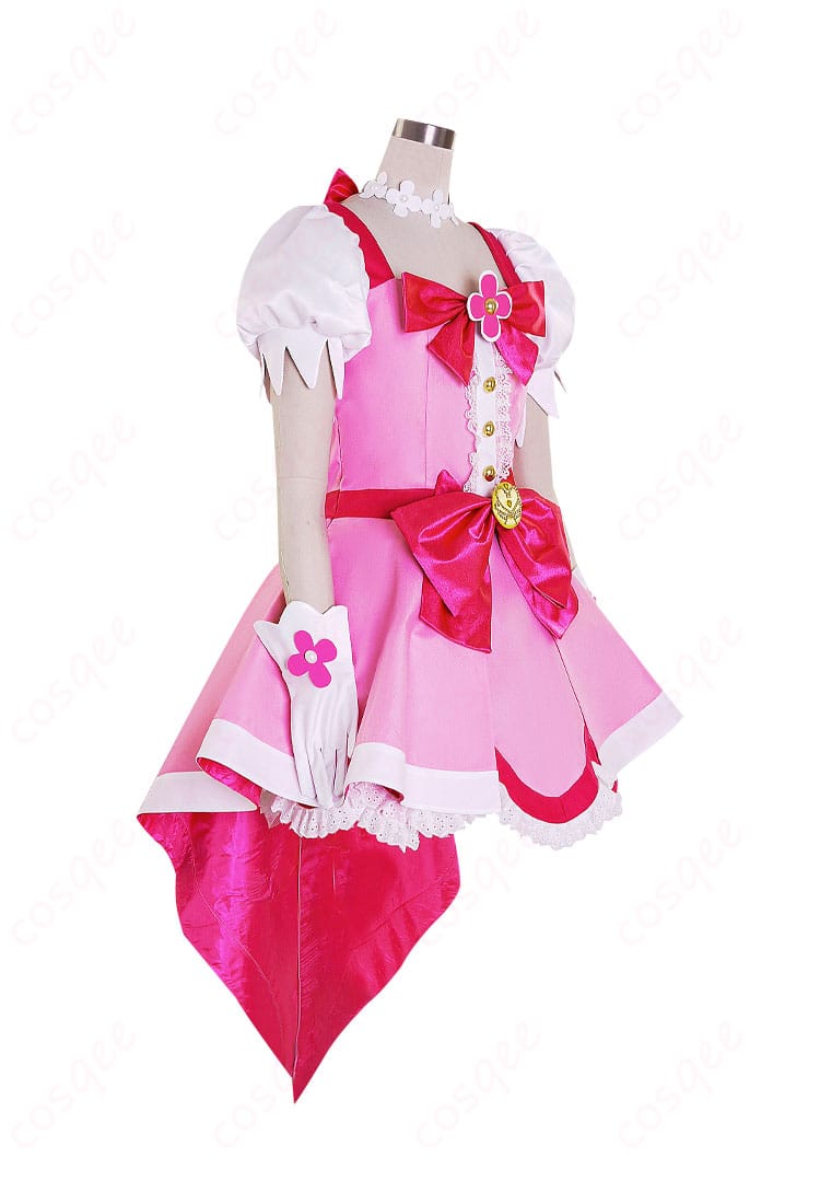 キュアフローラのコスプレ衣装の右側ビュー。衣装全体のバランスが見て取れます。