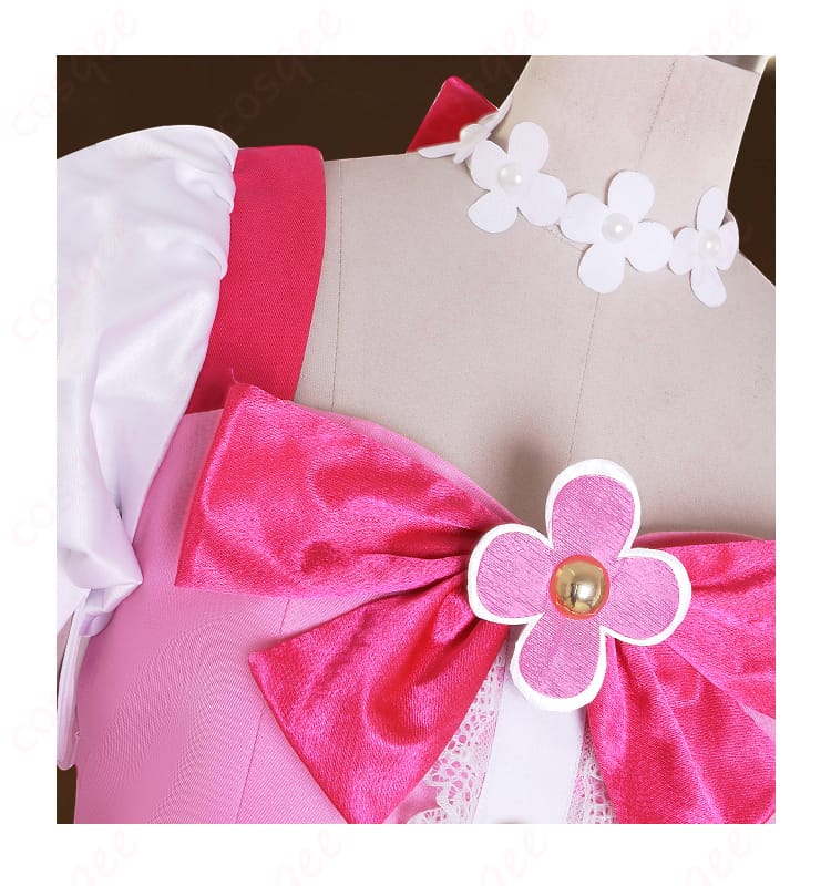 春野はるかのコスプレ衣装の首元装飾。細部までこだわったデザインです。