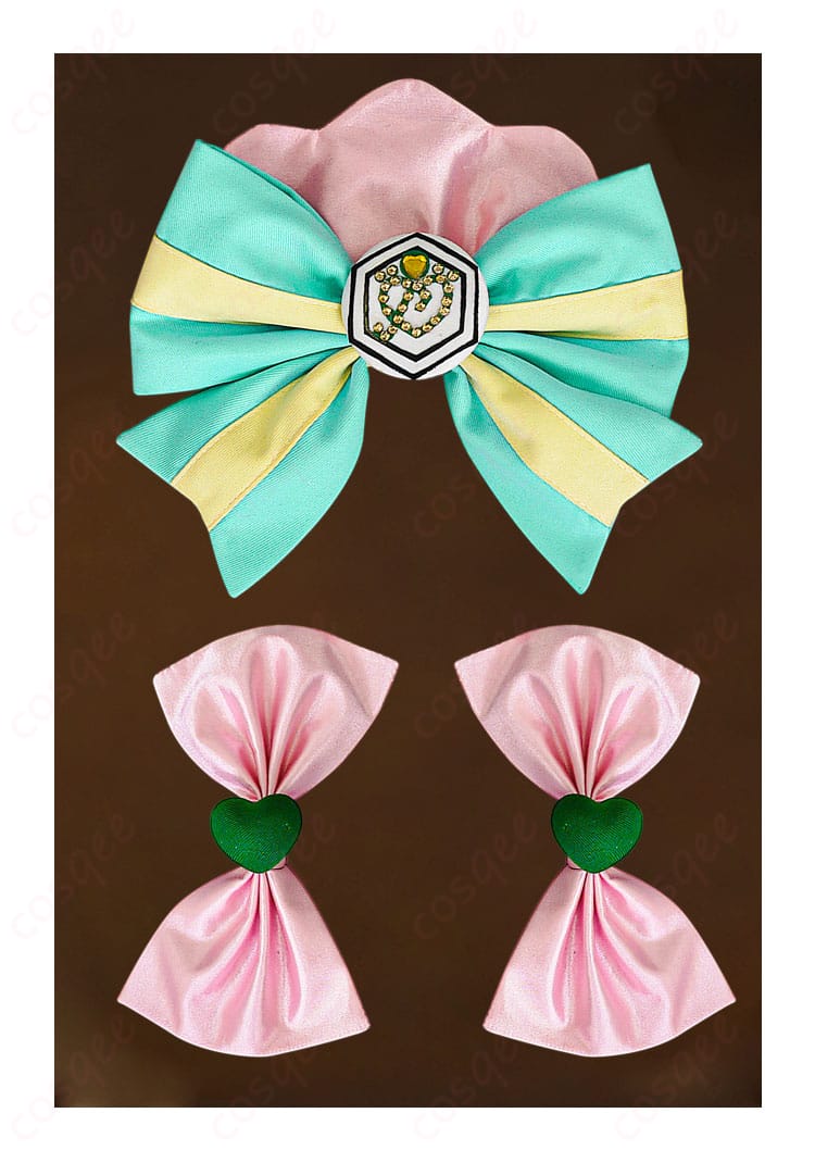 キュアエコー衣装の発飾りと襟装飾の細部、映画に忠実なデザイン