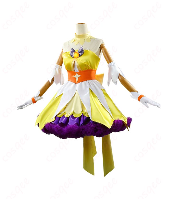 キュアトゥインクルのコスプレ衣装の側面、完璧なフィット感と細部の美しさ