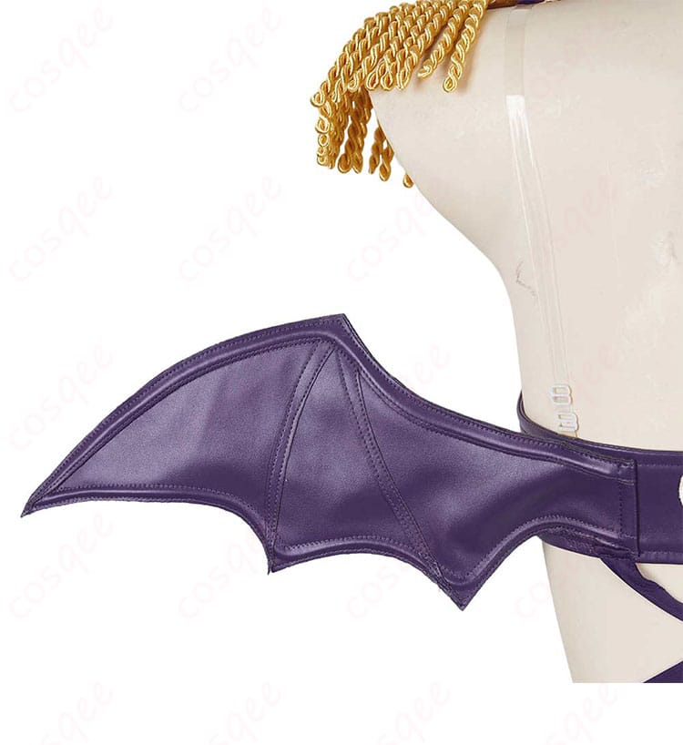 コスプレ衣装の背面羽翼の装飾細部画像。