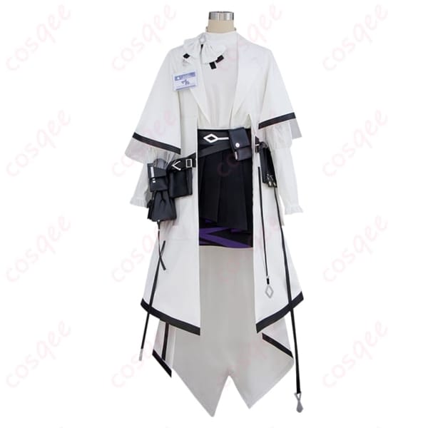 アークナイツのプリースティスを端正再現 知的で清潔感あるメディック風コスプレ衣装