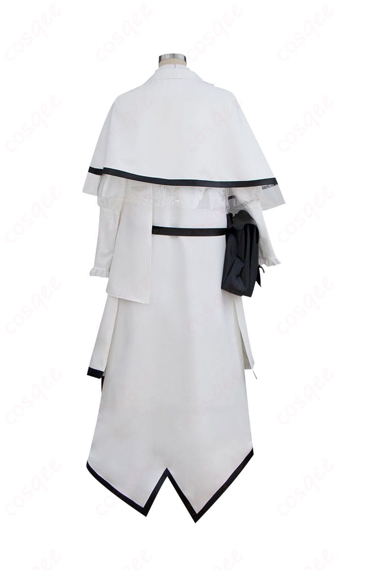 アークナイツ プリースティス コスプレ衣装 背面のディテールを捉えた画像。背中部分のデザインが美しい。