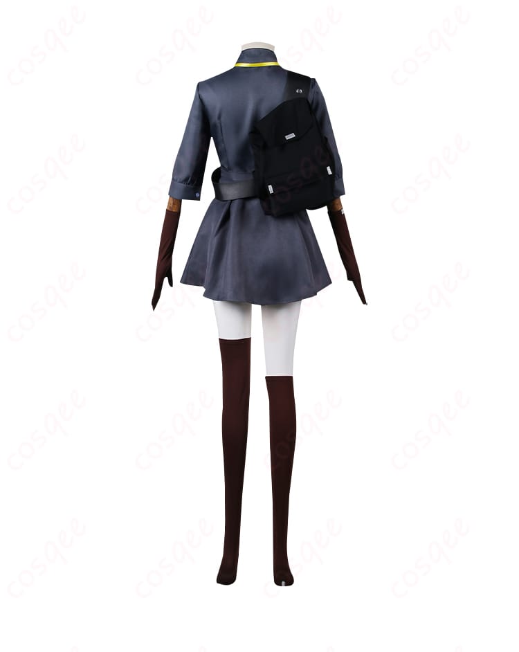 フランカ コスプレ衣装の背面写真。バックデザインも忠実に再現されています。