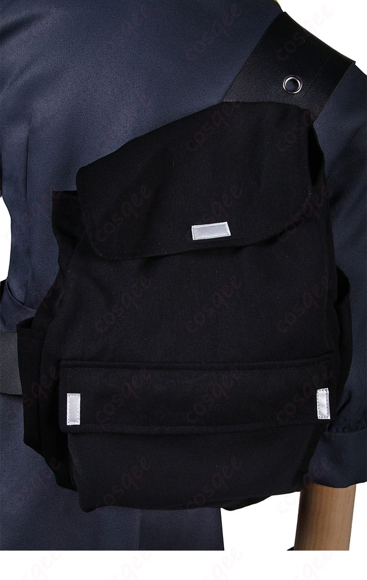 フランカ コスプレ衣装の背中部分の装飾。バックパックデザインがキャラクターの特徴を完璧に再現。