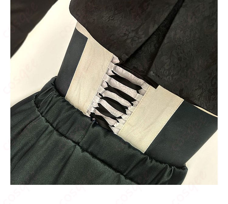 雪 シュエ メイド服の背面ディテール、細かい作りが特徴。