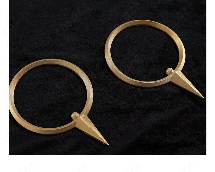 アクセサリーと髪飾りの細部。ヘスティアのアクセサリーと髪飾りのディテールをアップで確認。