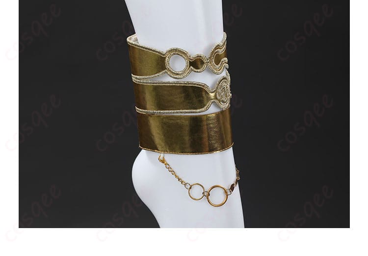 足首飾り装飾細部。足首飾りの美しい装飾ディテールをしっかり見る。