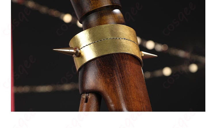 腕飾り装飾細部。コスプレ衣装の腕飾りの精緻なデザインを見てみよう。