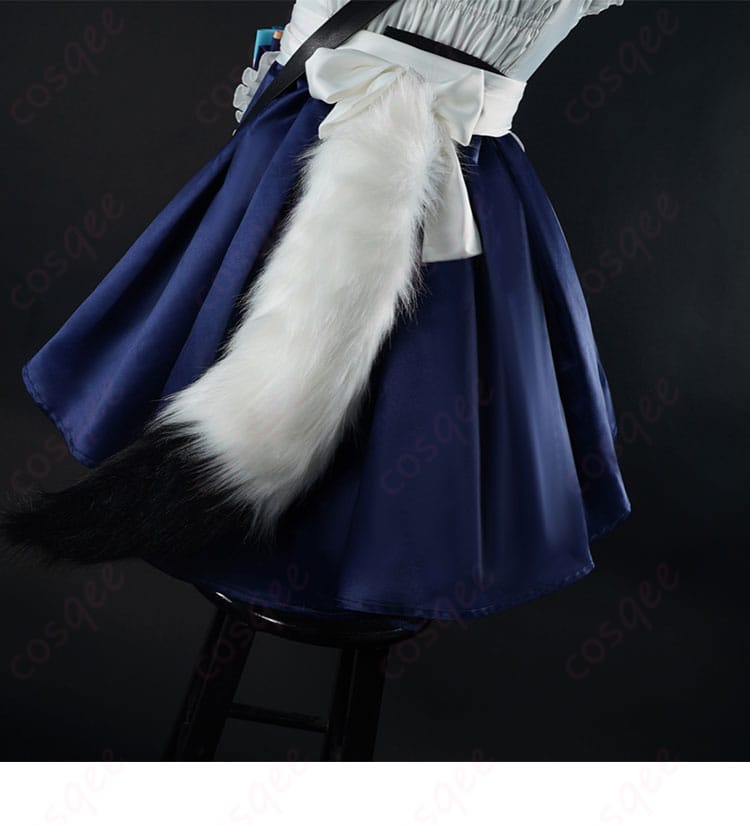 尾飾りの詳細画像。白上フブキ コスプレ衣装に付けられた特徴的な尾飾りの精緻なデザイン。