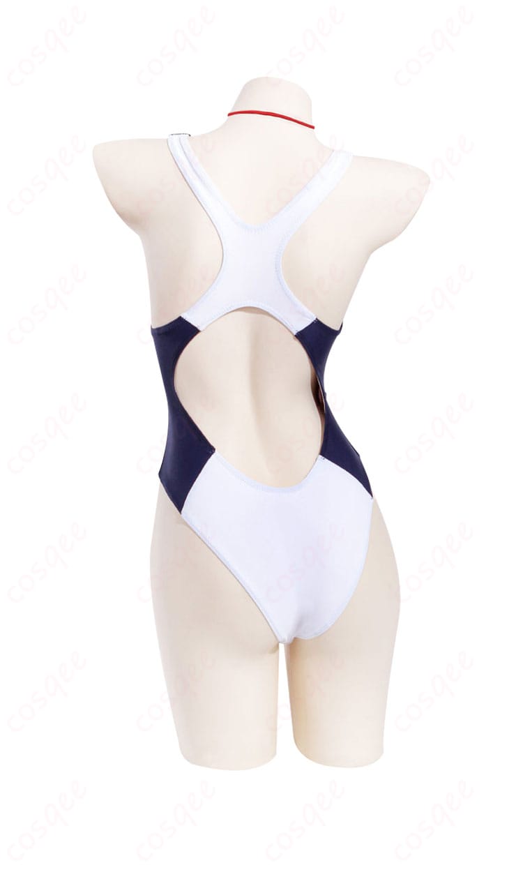 内搭レオタードの背面細部。シンプルでありながら美しいデザインが特徴。