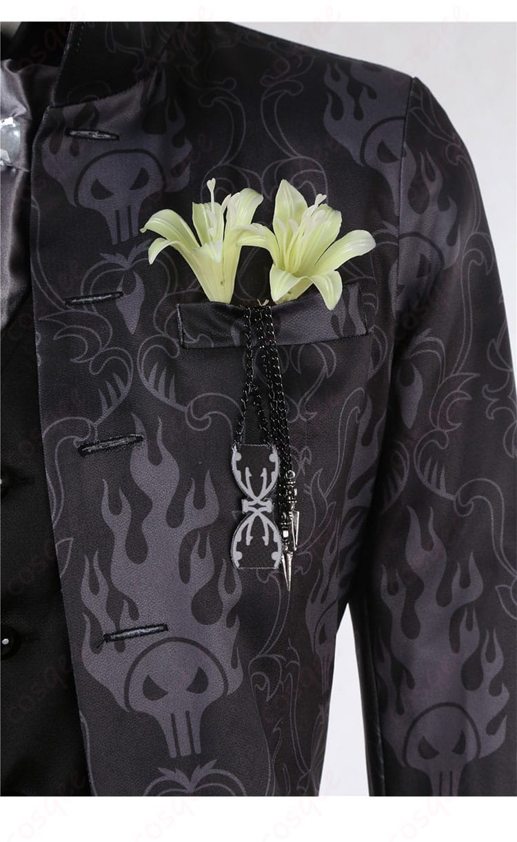 胸前のポケット装飾の細部。イデア・シュラウドの衣装に合う繊細なポケットデザイン。