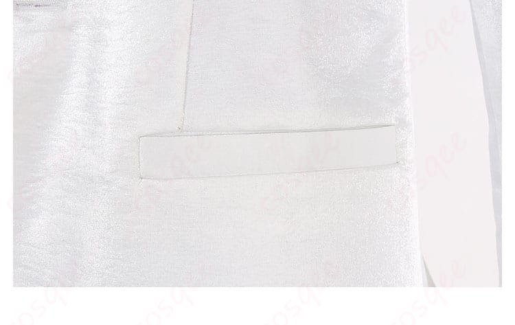 エペル・フェルミエのコスプレ衣装の衣袋装飾、細かい部分までこだわったデザイン