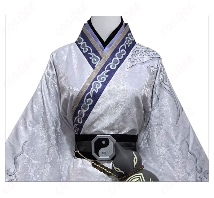 白無常の衣装に施された刺繍やデザインのディテールをクローズアップした画像。細部まで忠実に再現。