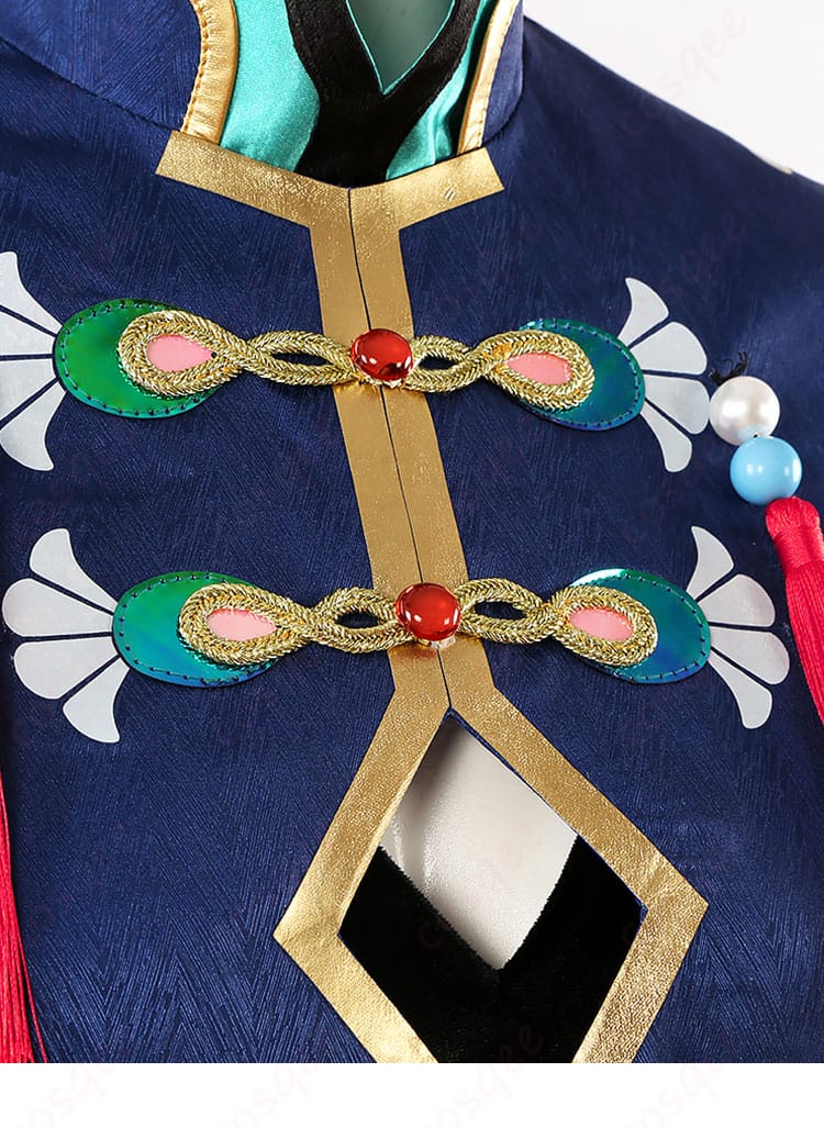 コスプレ衣装の領口部分の装飾細部。美しい刺繍とデザインが際立つデザインです。