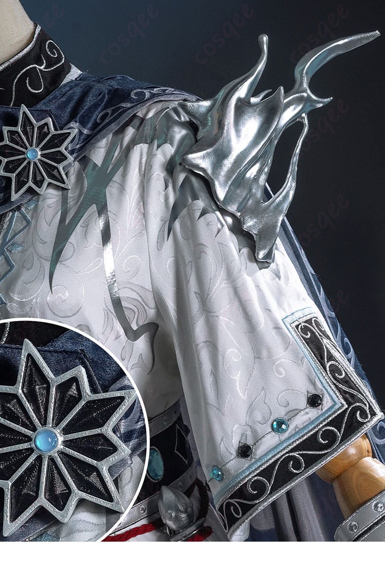 肩袖装飾のディテール。アイデンティティVのキャラクターらしい装飾。