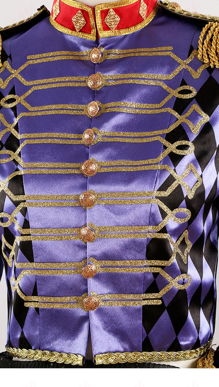 服装の門襟装飾ディテール - ヴィルの特徴的な装飾を忠実に再現