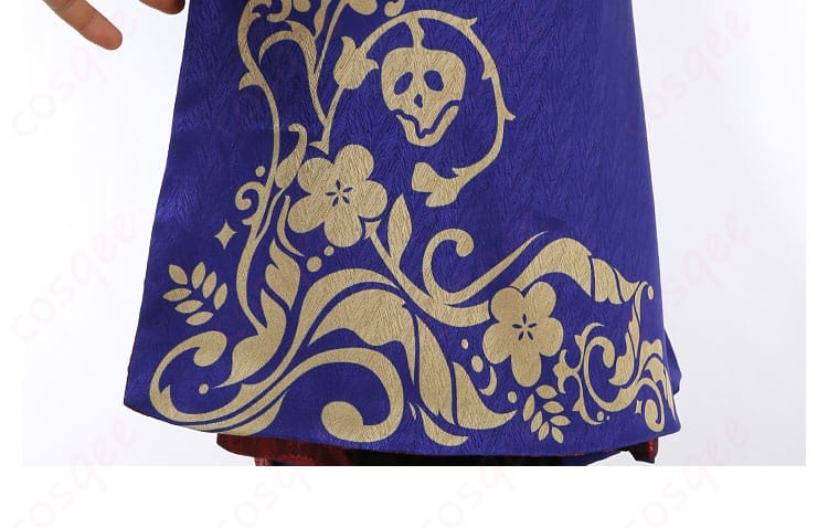 コスプレ衣装の袖のデザインと装飾。独自のデザインが光るディテール。