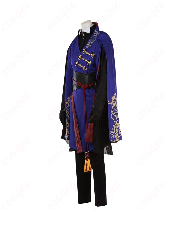 ルーク・ハントとエペル・フェルミエのコスプレ衣装の左側の画像。細部にまでこだわった精緻な作り。