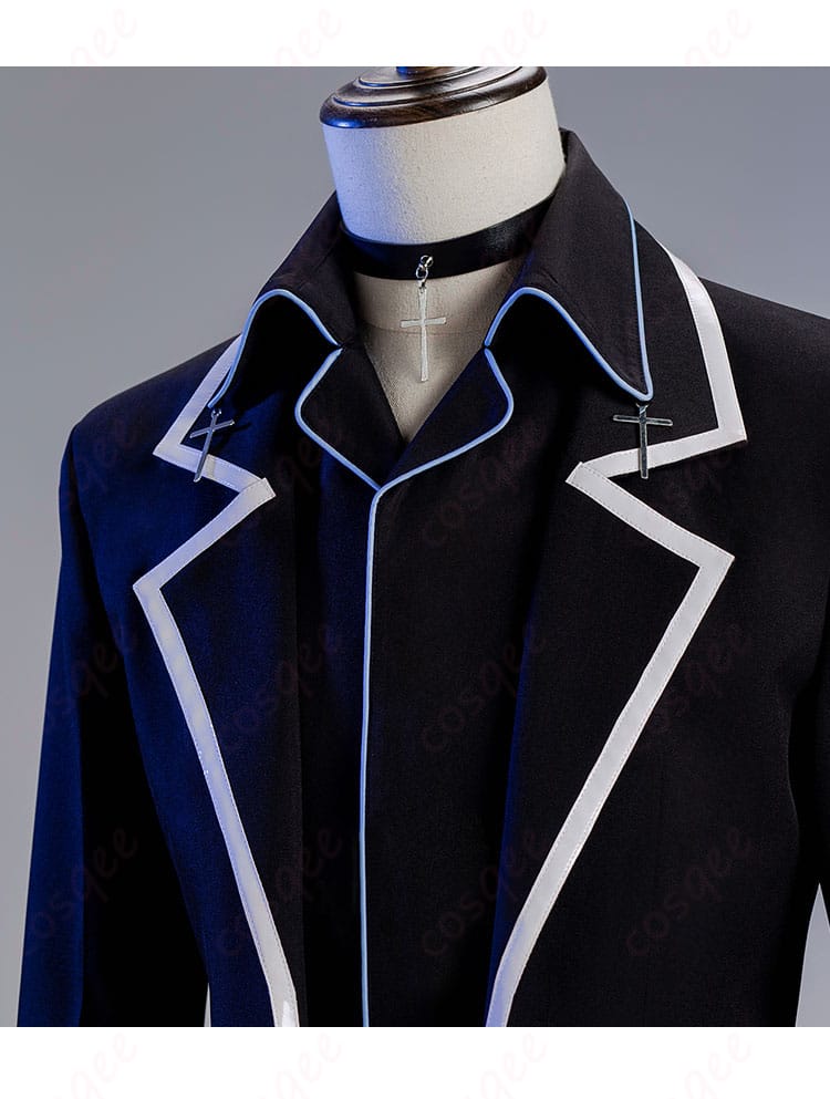 颈饰と衣领部分の装飾ディテール。月詠イクトの特徴的なデザインが表現されています。