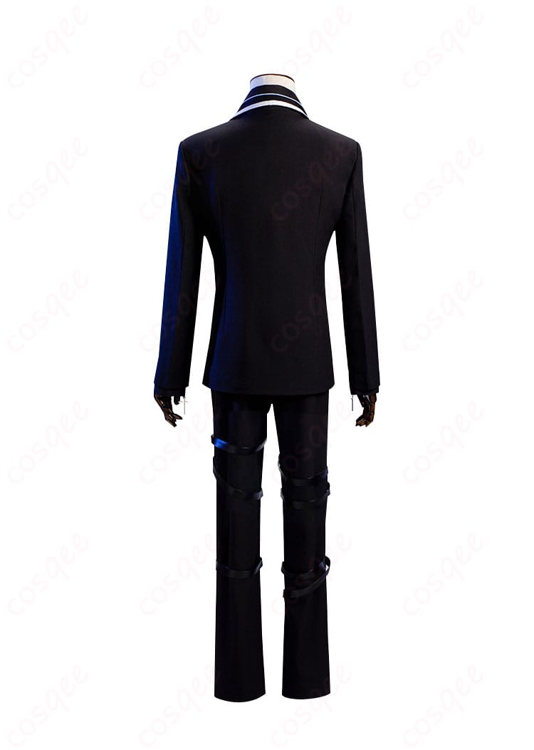 月詠イクト コスプレ衣装の背面写真。背中部分のデザインも細かく再現されています。