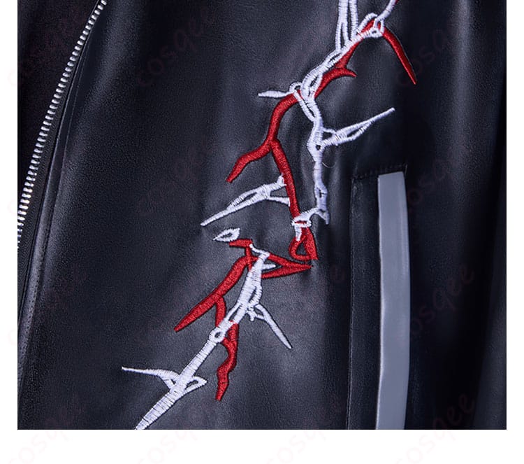 衣襟装飾の詳細。シンの衣装に施された繊細な襟装飾が映えます。