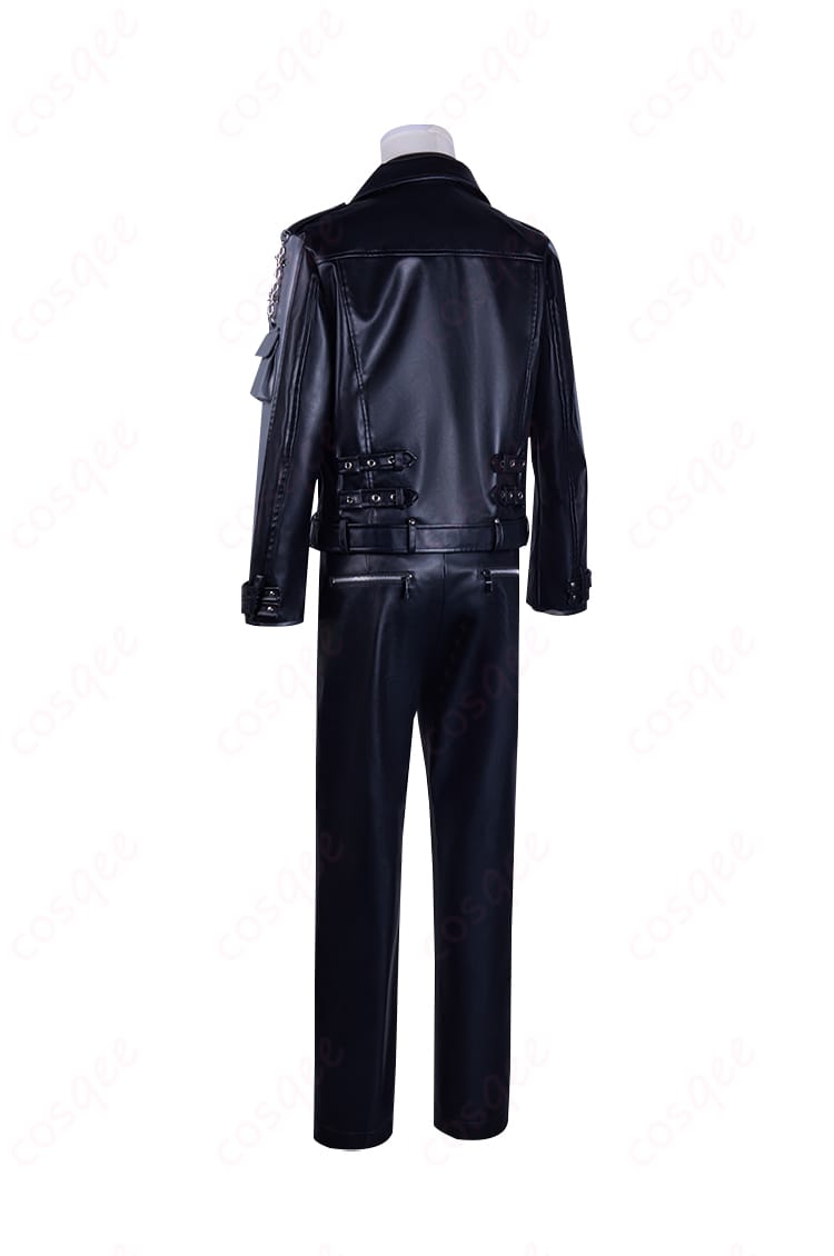 商品背面のコスプレ衣装。後ろ姿のシンの衣装のディテールをご確認ください。