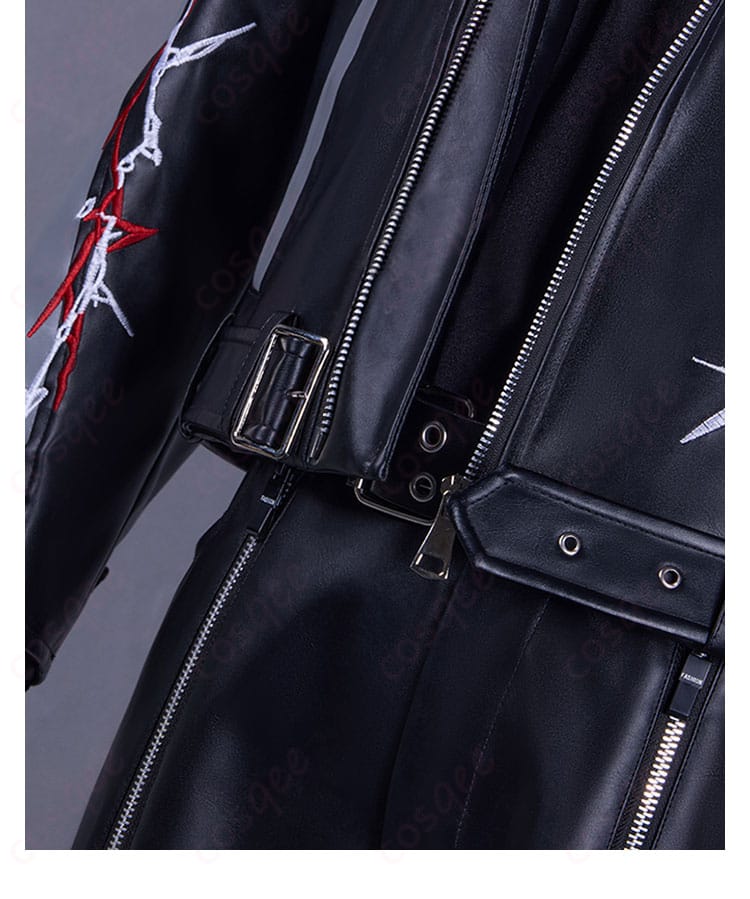 コスプレ衣装の門襟装飾の細部。異界の来客版シンの魅力的な門襟デザインをアップでご覧ください。