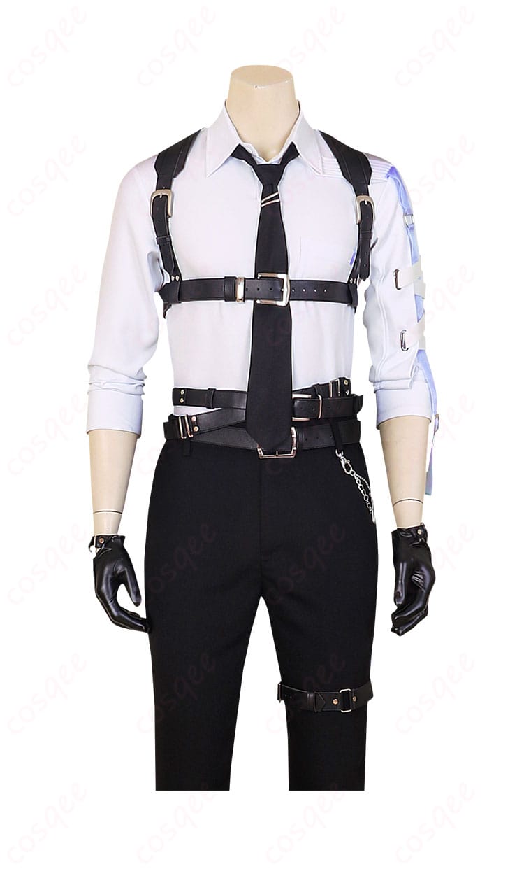 コスプレ衣装の繊細な装飾ディテール、花柄や刺繍が忠実に再現