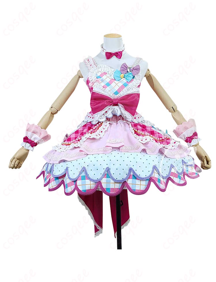 アイカツスターズ! 虹野ゆめ コスプレ衣装 ドレス 正面の詳細。リアルなデザインと精緻な刺繍。