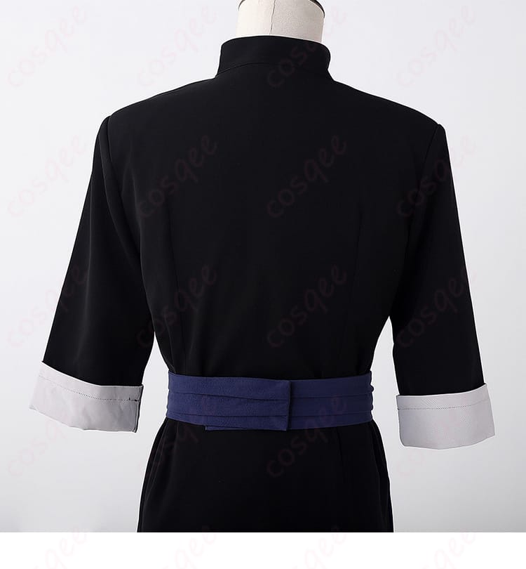 肩袖と腰封装飾の細部。神威の肩と腰に施された装飾がしっかりと見える画像。