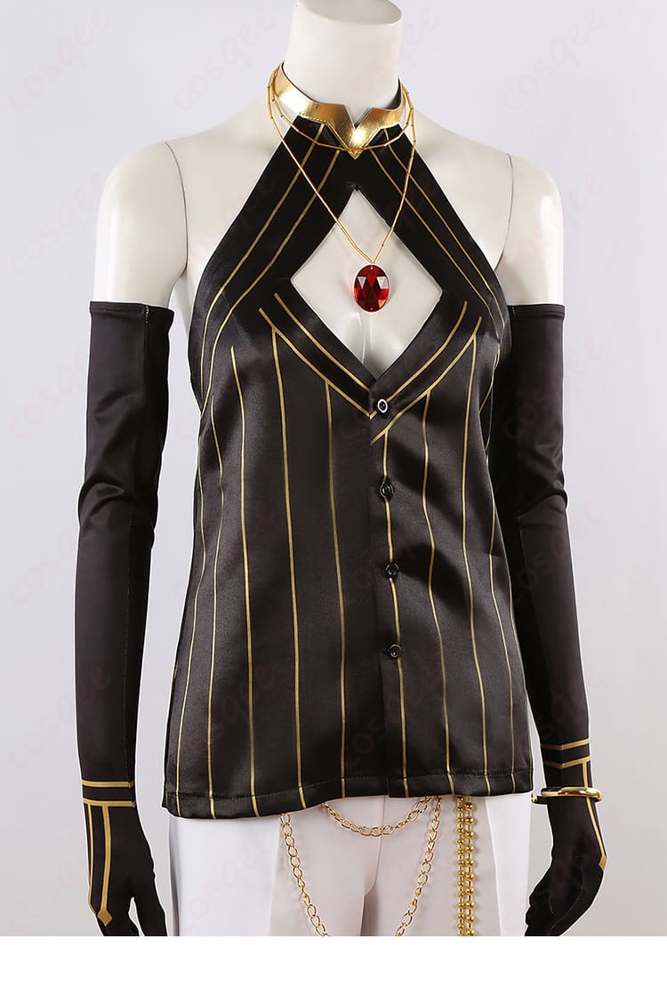 内搭の服の正面装飾、カルナのデザインが忠実に再現