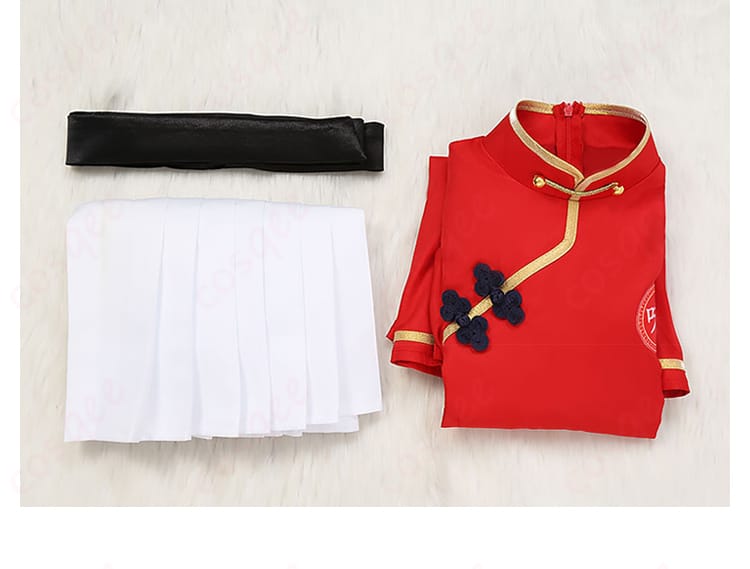 セット内容の画像、朱城ルミのコスプレ衣装に含まれるアイテムを紹介。