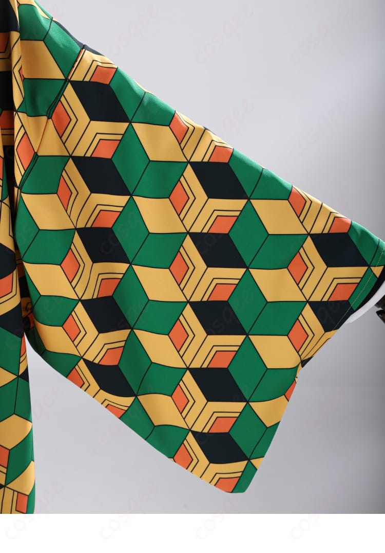 コスプレ衣装のサイズと寸法に関するデータ表。各サイズの詳細が記載されており、選びやすい。