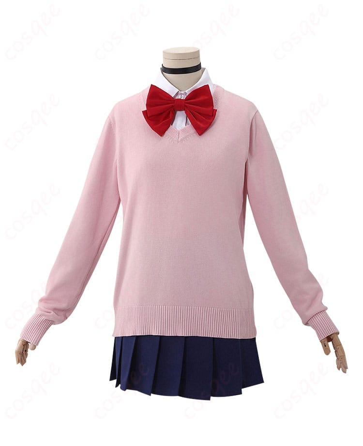 ダンダダン 綾瀬桃 コスプレ衣装の服装詳細。蝶結びやセーターのディテールがリアルに再現されています。