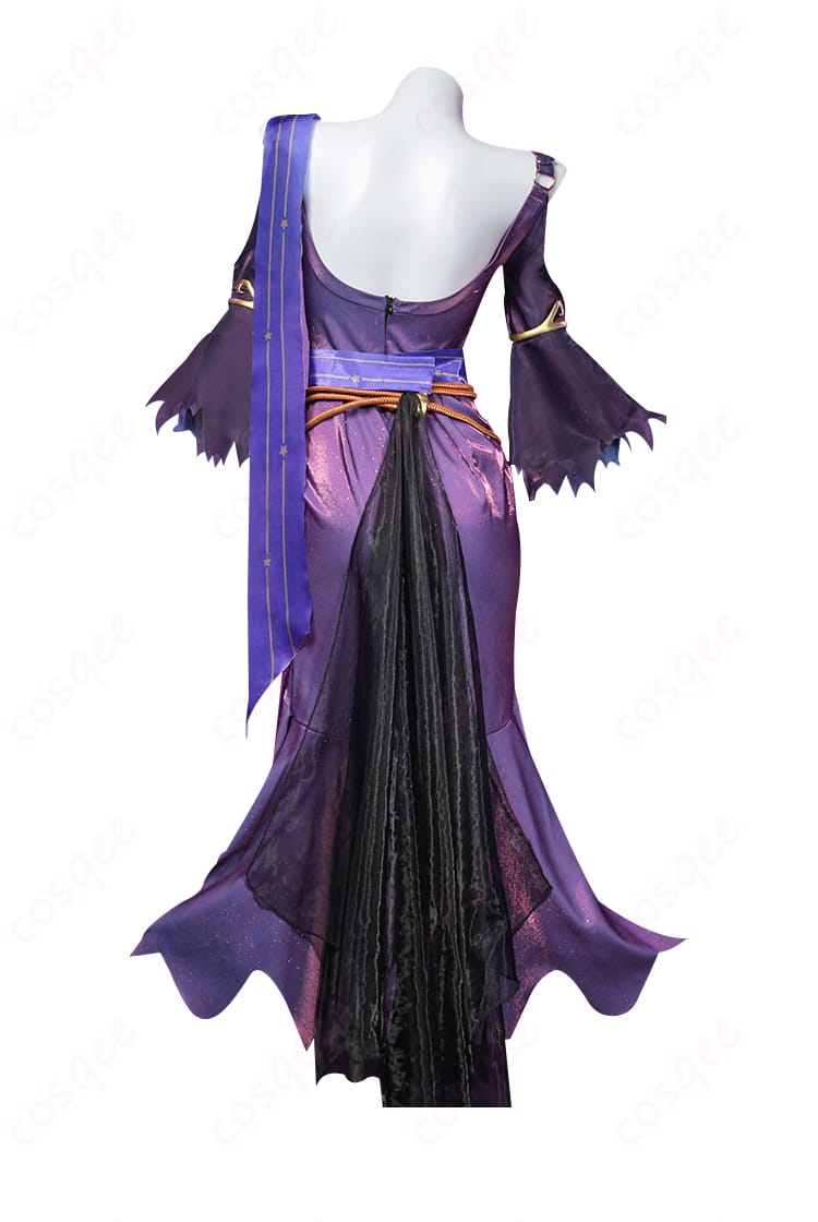 商品背面図、祭司(フィオナ・ジルマン) コスプレ衣装の後ろ姿