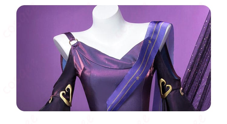 服装の領口部分の細部、コスプレ衣装の精緻なディテール