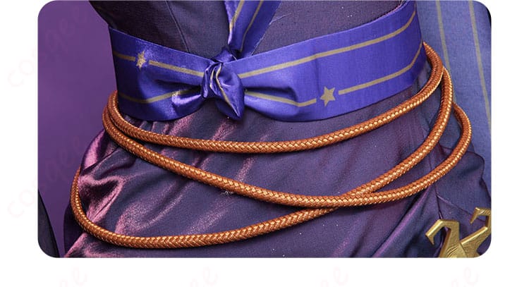 腰ベルトと腰部装飾の細部、コスプレ衣装のアクセント