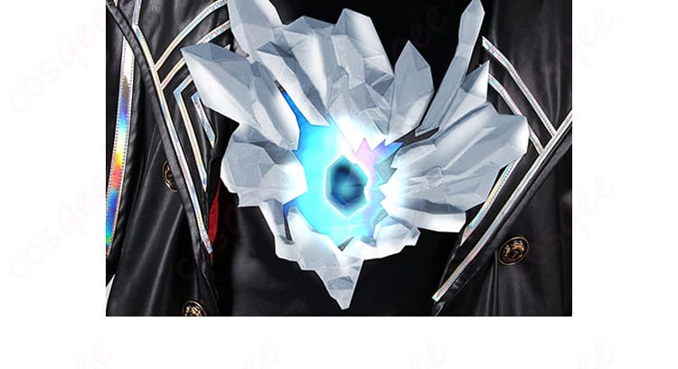 ノートン・キャンベル コスプレ衣装の胸前装飾細部、胸元の美しいディテール