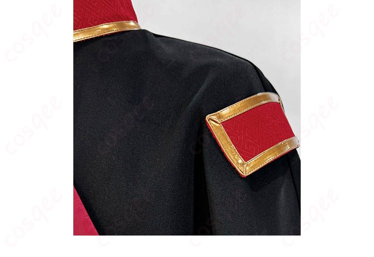 花子くんコスプレ衣装の襟部分の装飾、完璧なディテール。