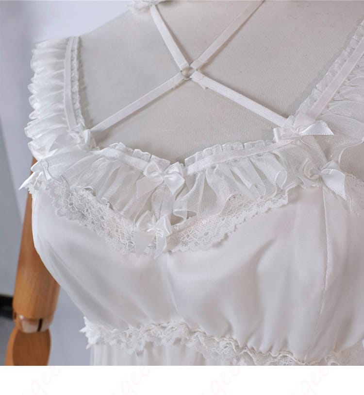 ネックレスの装飾の細部画像。ネックレスの精巧なデザイン。