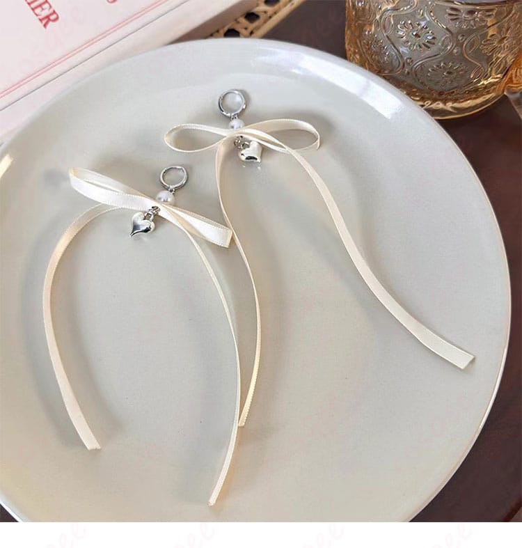 スカート裾の装飾細部画像。スカートの素晴らしいディテール。