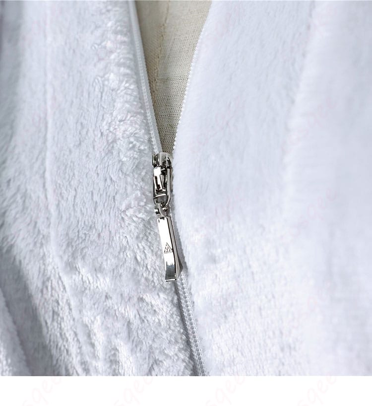 帽子の耳飾りの細部画像。キャラクターの特徴的な耳飾り。