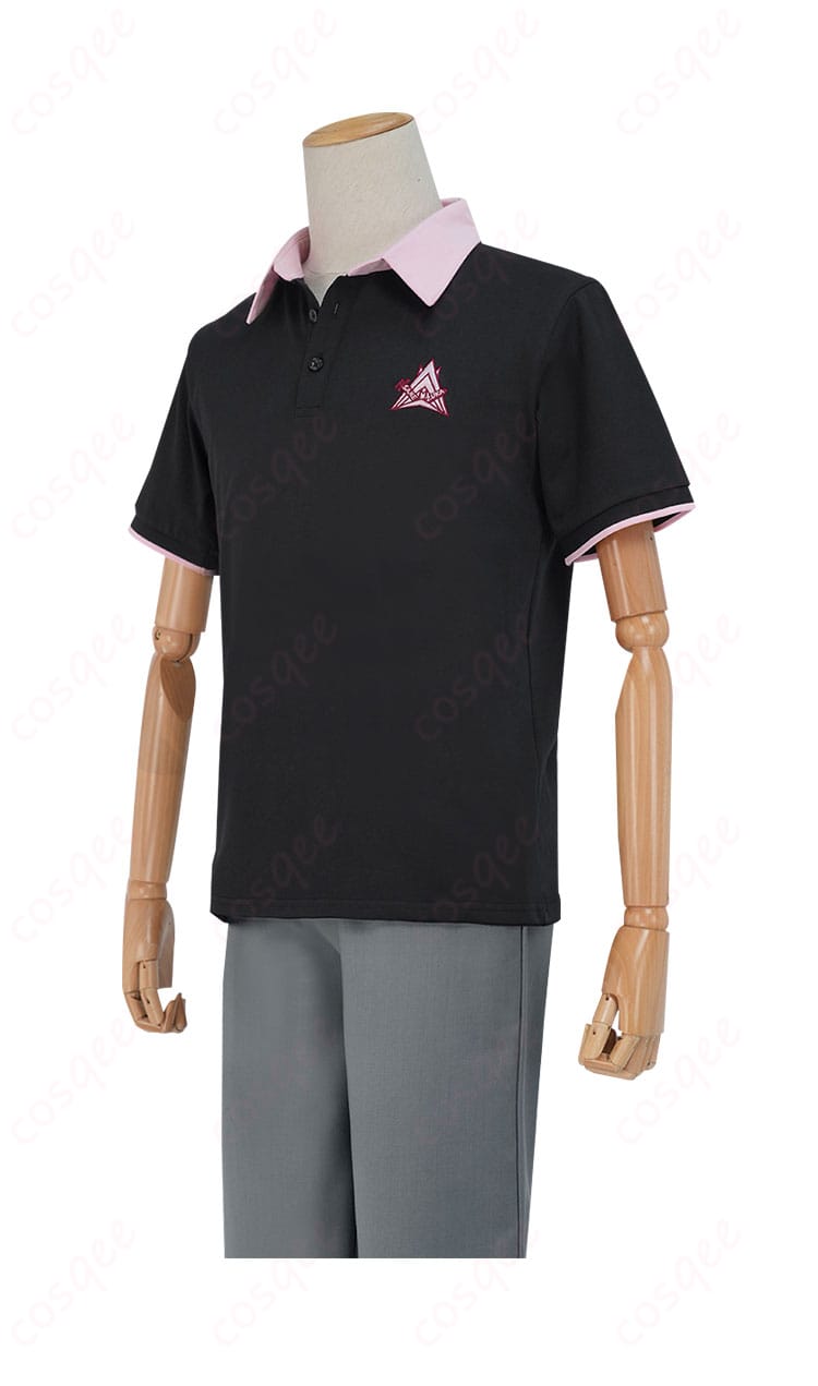 Free! 鮫柄学園夏男子制服コスプレ衣装 左側からの画像。肩や袖部分のデザインが確認できます。